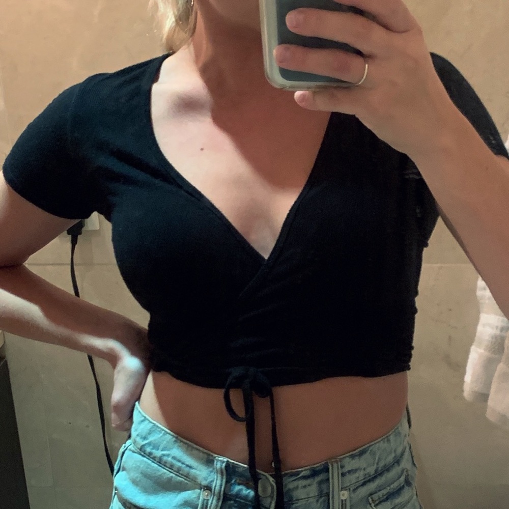 Brandy Melville Black Crop Top